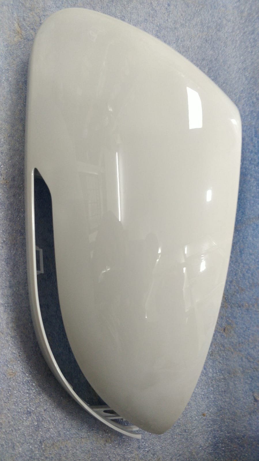 Hyundai I20 Active mirror cover by CarTrends, black plastic exterior mirror protection for vehicle side mirrors.