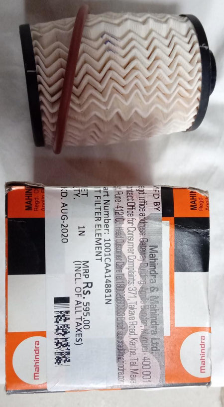 CarTrends oil filter for Scorpio, XUV 500, TUV 300, Maxi Truck, and KUV 100 spare parts, showing the filter and packaging.
