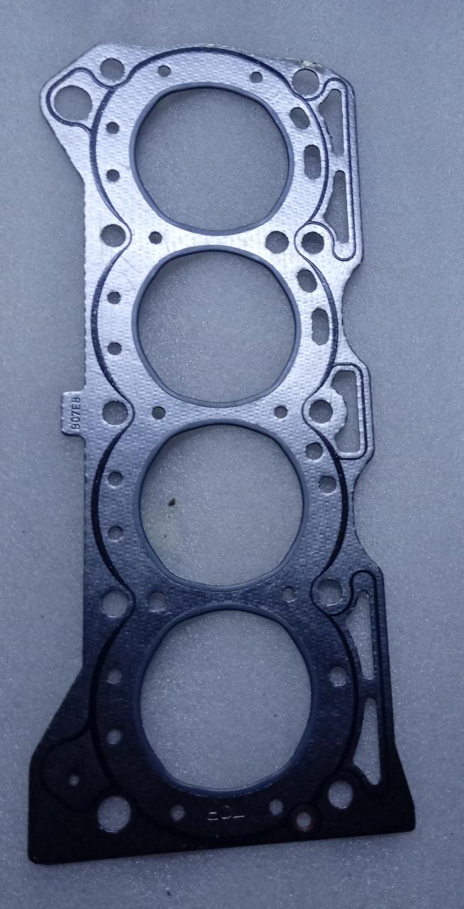 CarTrends Head Gasket Kit for Eeco, spare parts image showing engine gasket components and packaging.