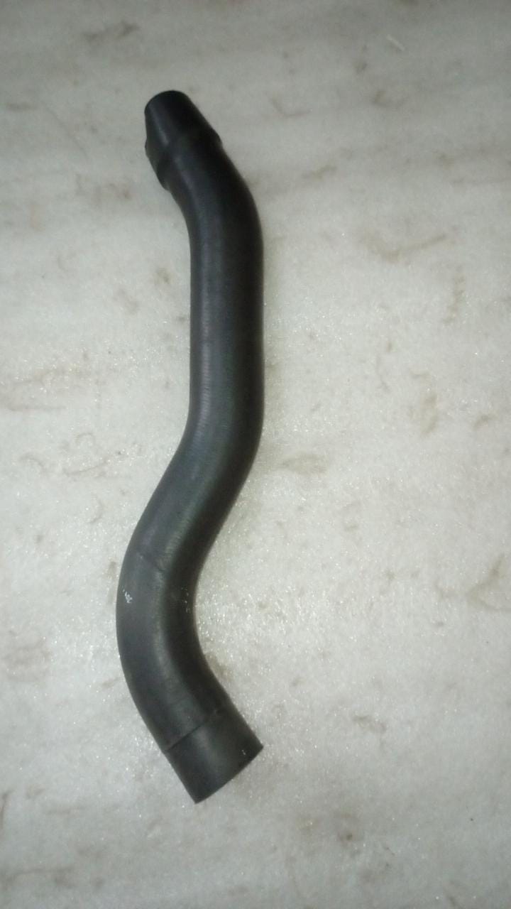 CarTrends radiator hose outlet for Chevrolet Astra engine right side, automotive spare part, durable radiator connection component.