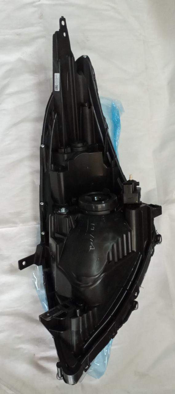 CarTrends head light for Swift Dzire right side, spare part for vehicle lighting replacement.