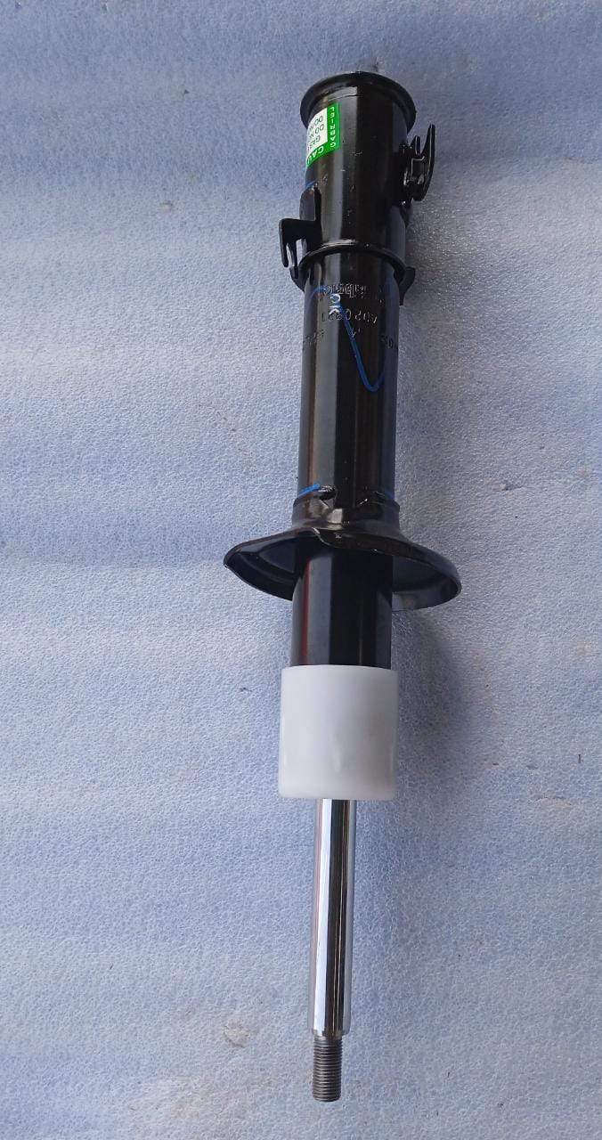 CarTrends front left shock absorber for Wagonr 2018, rear view showing the spare part mounted on the vehicle's suspension.