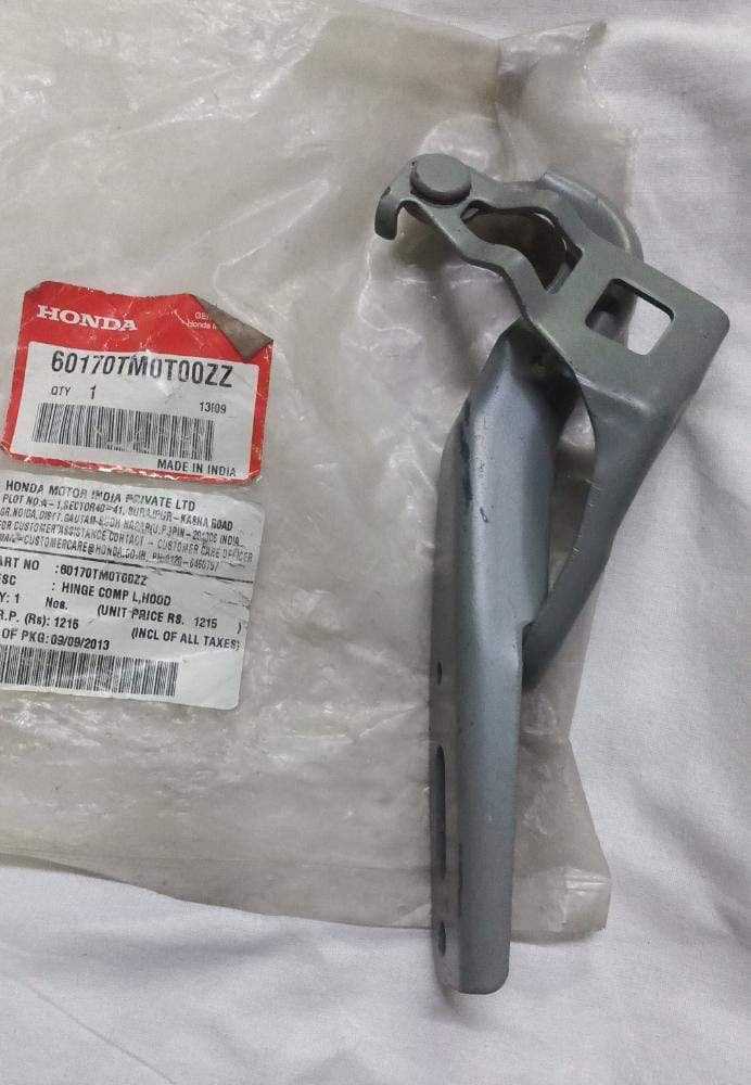 CarTrends Bonet Hinge for Honda City Type 5, left side, spare part showing hinge mechanism and mounting points.