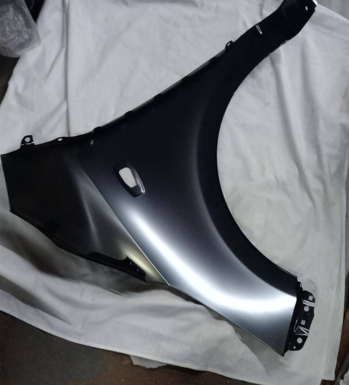 Fender I 10 Type 2 right side spare part for car by CarTrends, shown in the image.