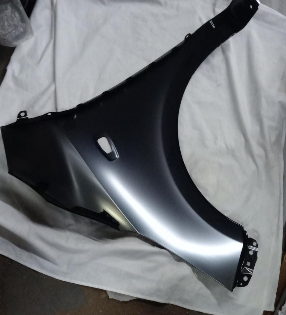 Fender I 10 Type 2 right side spare part for car by CarTrends, shown in the image.