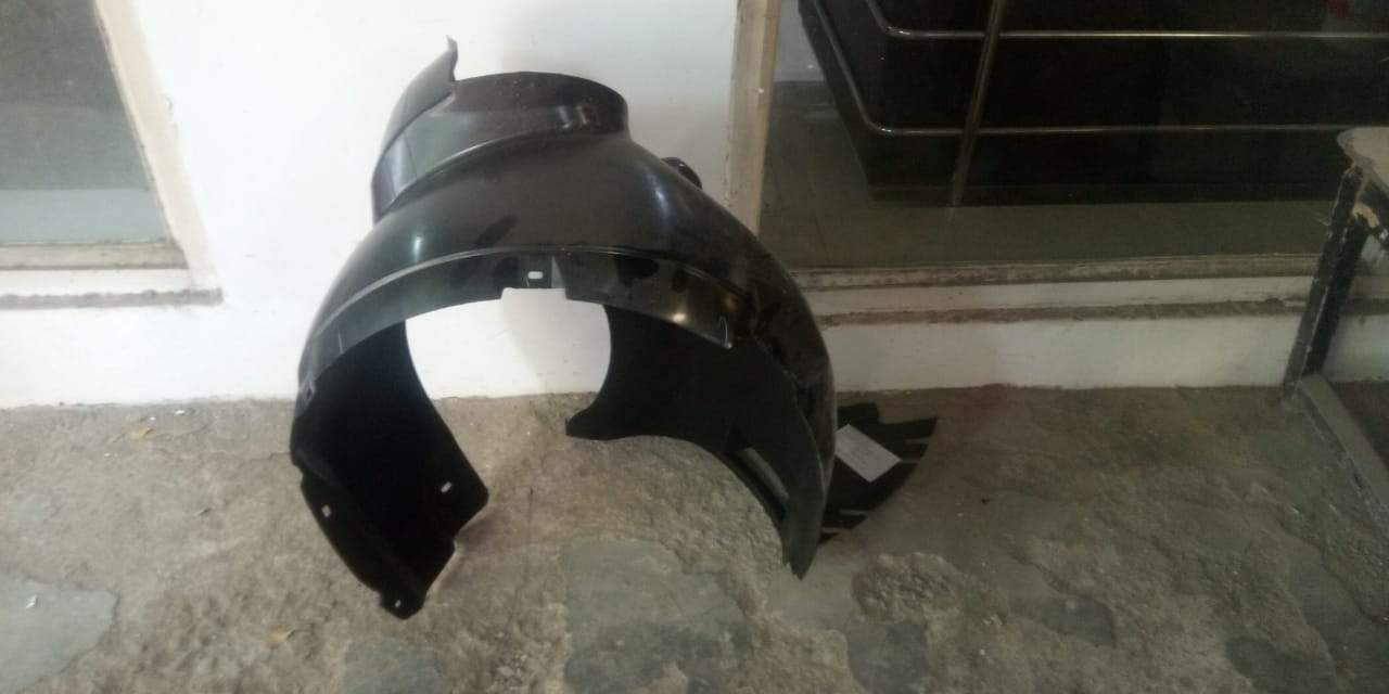 CarTrends Fender Lining spare part for Polo and Ameo, left side, durable auto accessory for car protection.