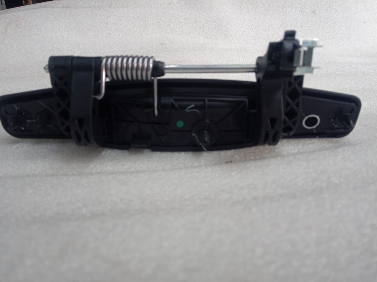 CarTrends spare part: right outer handle duster for vehicle, showing the handle's shape and attachment points.