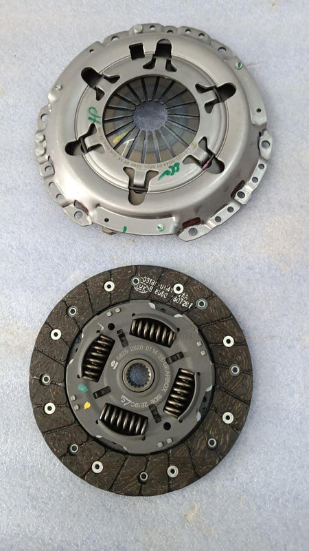CarTrends clutch kit for Tata Tiago and Tigor petrol models, automotive spare parts, includes clutch set components.
