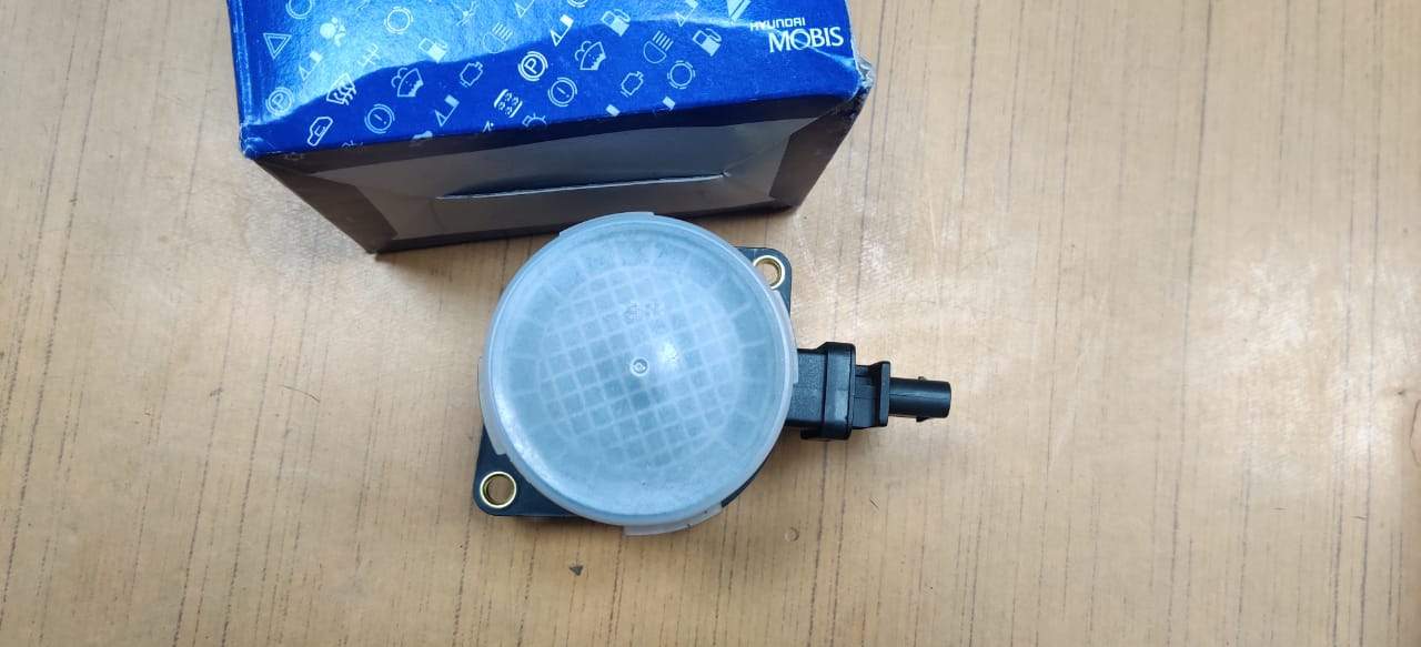 CarTrends air mass sensor for Creta Diesel, spare part 281642A500, close-up view of the sensor component.