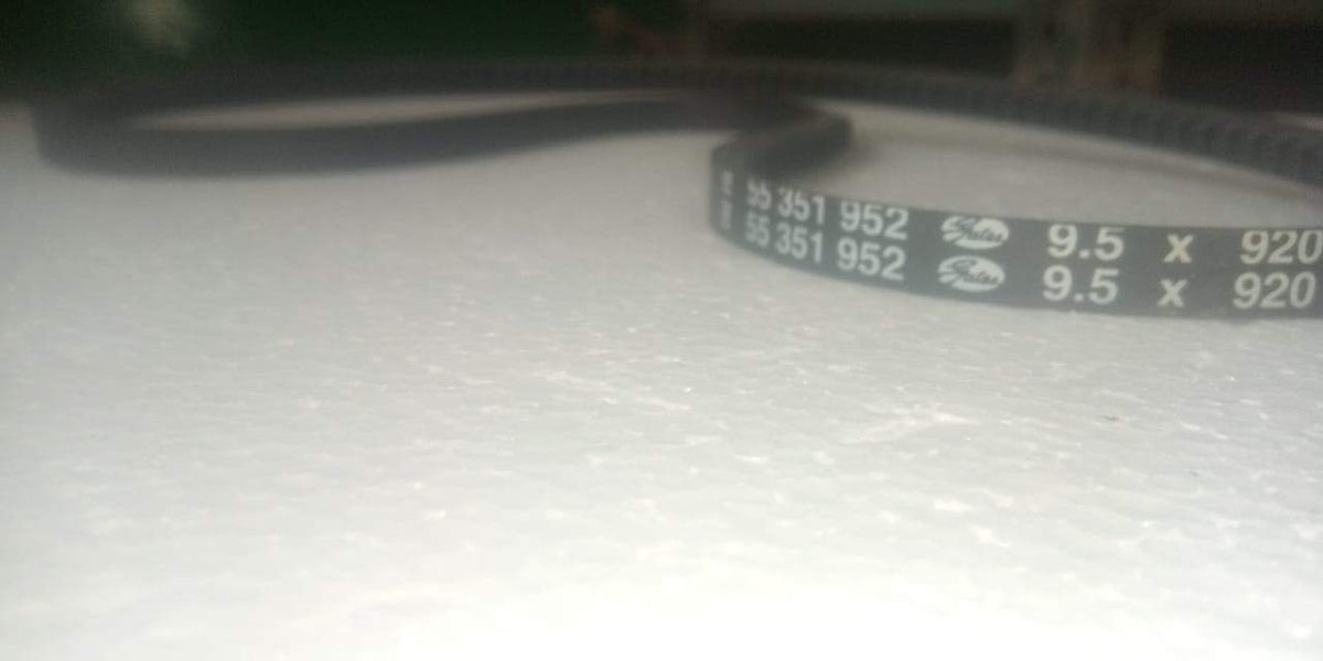 CarTrends alternator belt for Astra Diesel, spare auto parts with part number 55351952, shown on a white background.