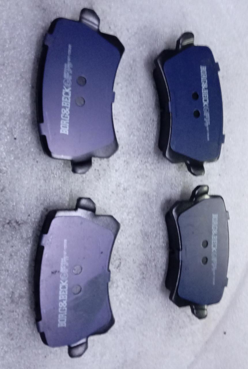 CarTrends front brake pad for Jaguar, spare part BBP2058, showing the brake pad with detailed metal and friction surface.