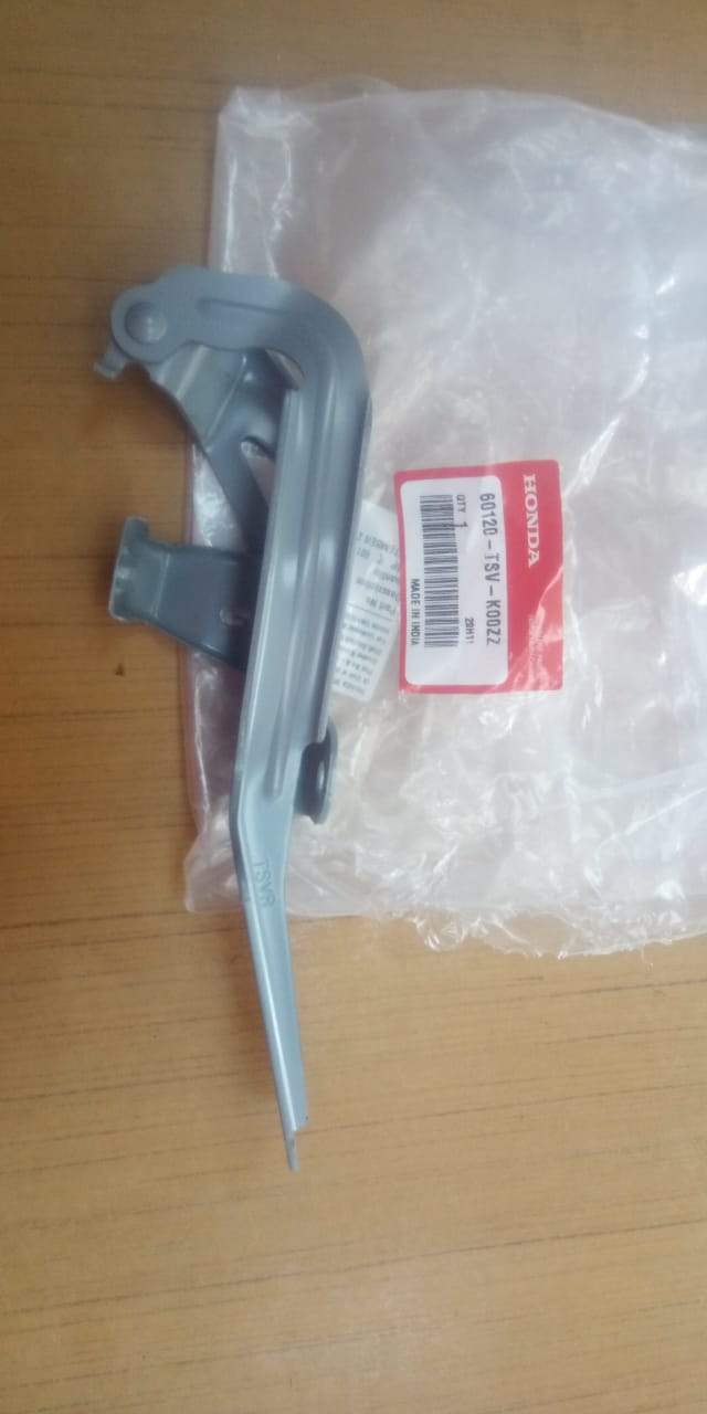 CarTrends Bonet Hinge Amaze 2019 right side, spare part for Honda Amaze, model 60120TSVK00ZZ, shown in the image.