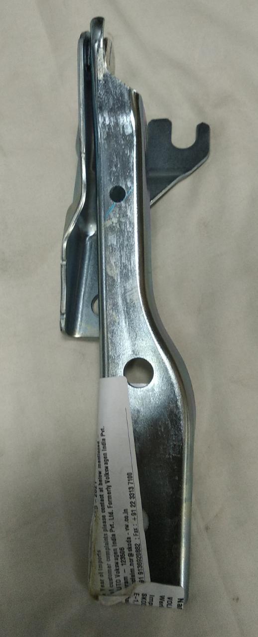 Right side Skoda Rapid hinge spare part by CarTrends, showing the metal hinge component for vehicle door repair.