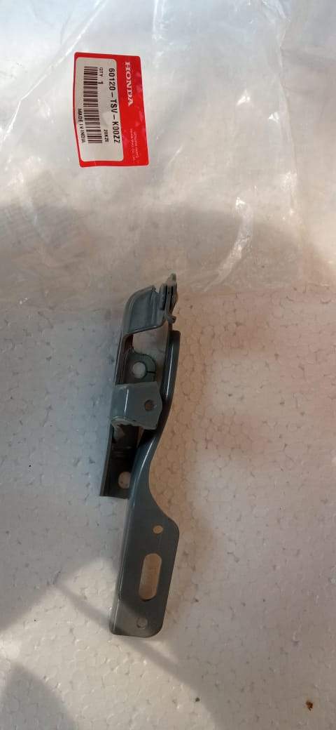 Right side Bonet hinge for Amaze Type 3 by CarTrends, spare part with model number 60120TSVK00ZZ, visible hinge component.