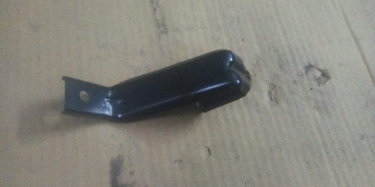 CarTrends Bracket Optra 96545541, a spare part for Opel Optra vehicles, shown in black with mounting features.