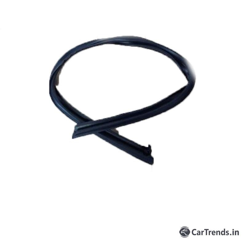 Chevrolet Optra weather strip by CarTrends, a spare part showing a black rubber seal for vehicle weatherproofing.
