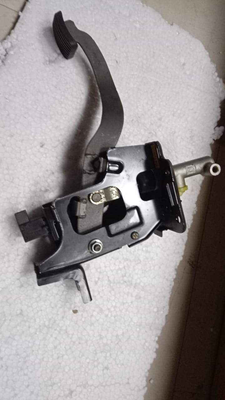 Chevrolet Optra clutch pedal unit by CarTrends, spare parts image showing the clutch pedal assembly for vehicle repair.