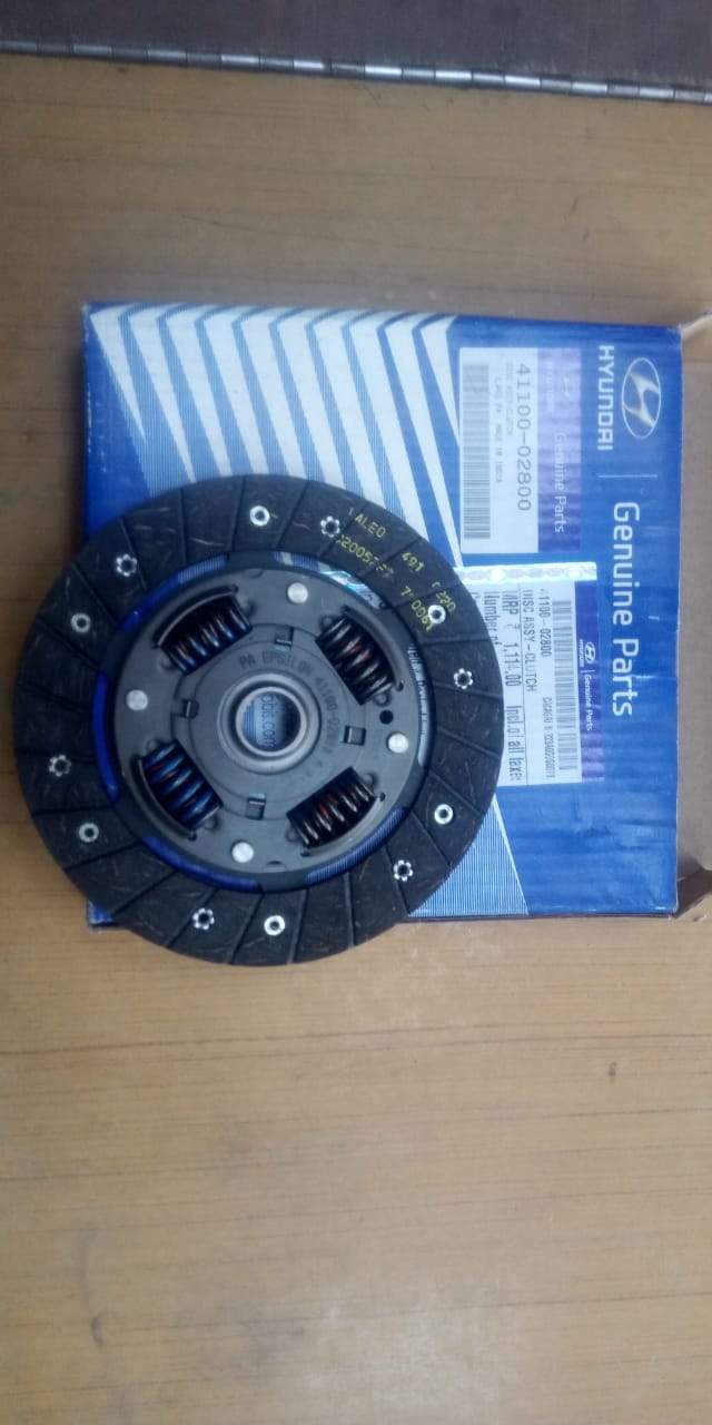 CarTrends clutch plate for Tata Indica I10 Era spare parts, showing the metal friction surface and mounting hole details.