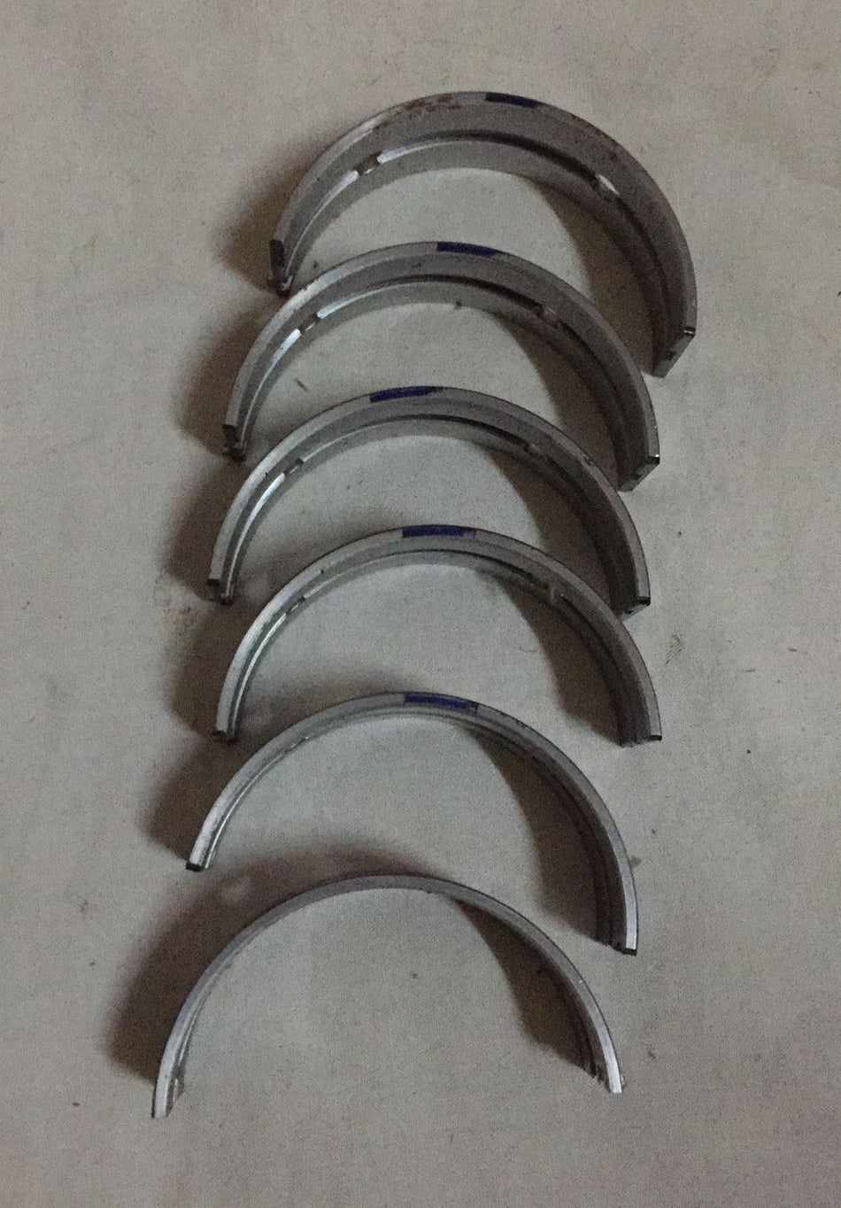 CarTrends Chevrolet Beat upper crankshaft bearing, spare auto part with product code J55589393, shown in close-up view.