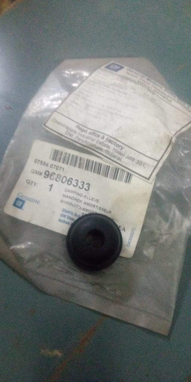 CarTrends damping sleeve for Chevrolet Optra petrol, spare part showing the bush and cylindrical rubber component.