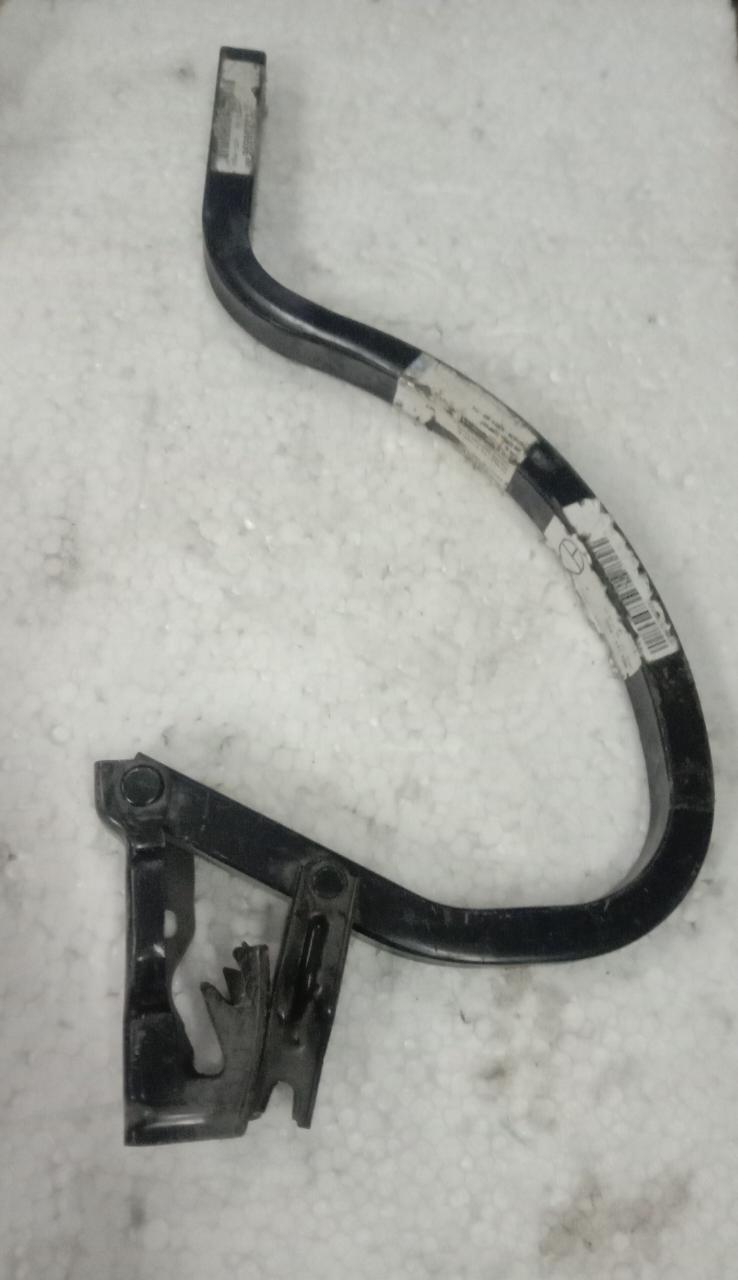 Chevrolet Cruze rear hinge compartment lid spare part by CarTrends, showing the hinge and lid for vehicle rear storage access.