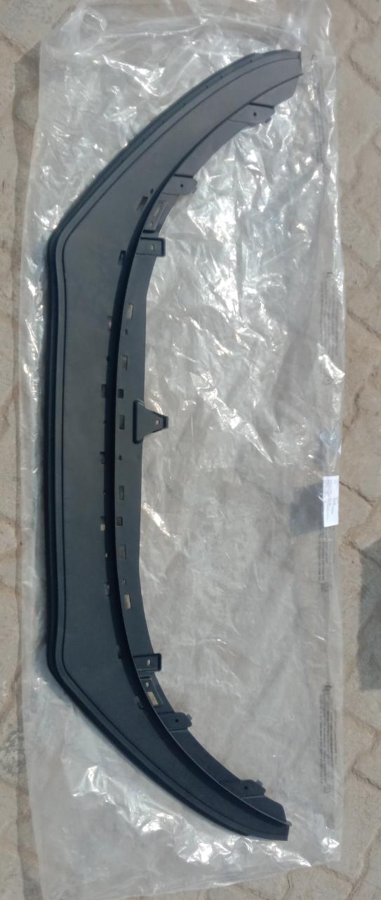 Volkswagen Polo engine cover by CarTrends, spare part with part number 6RG8059159B9, black plastic engine protection for Polo.