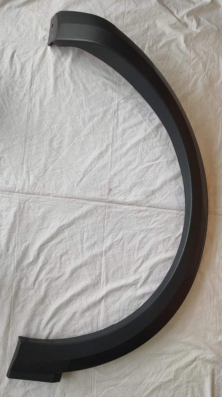 CarTrends rear left arch cover assembly for Tata Hexa, a spare part with part number 287088600106, shown in the image.