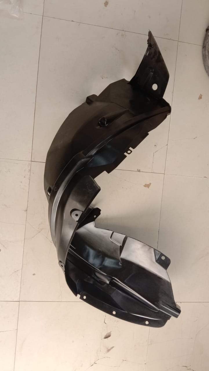 CarTrends Suzuki SX4 front right fender lining, spare part with product code 72321M79J10, close-up view of the automotive component.