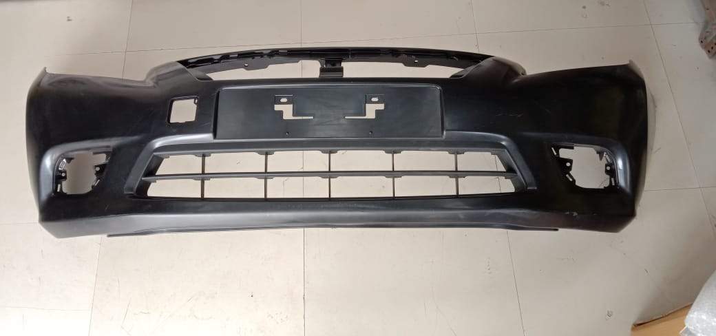 CarTrends front bumper for Sunny old model, spare parts, black plastic with mounting brackets and grille opening.