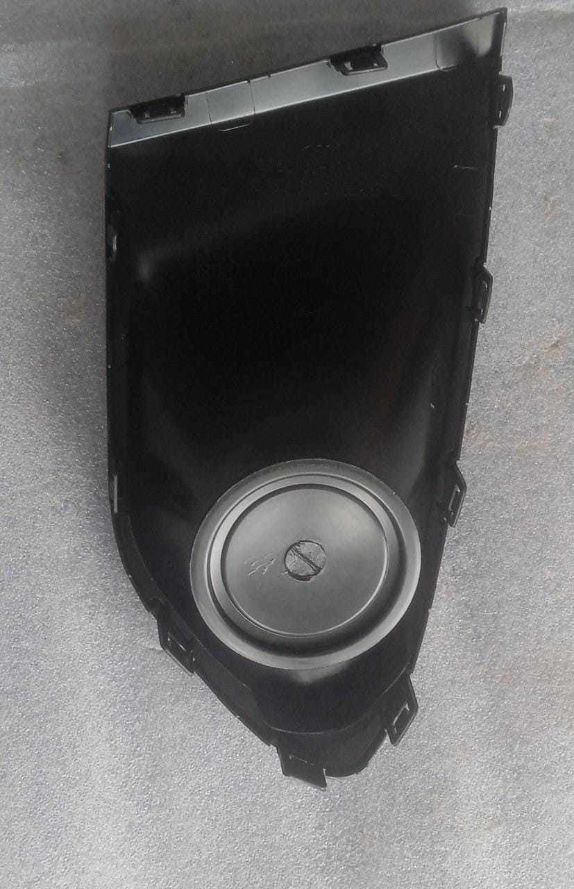 CarTrends front fog lamp for Baleno petrol left side, replacement spare part with part number 71761M68P005PK.