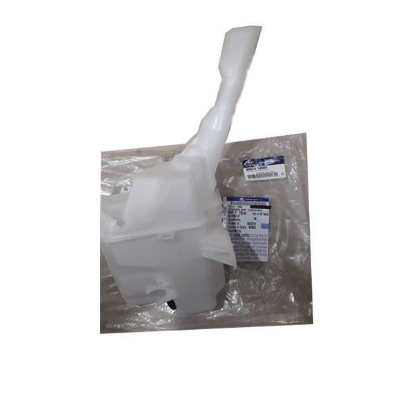 Hyundai i20 wiper bottle spare part by CarTrends, showing the water reservoir component for windshield cleaning.