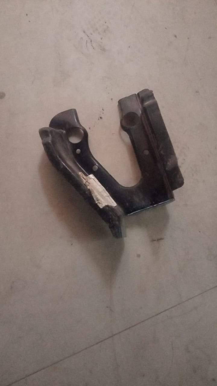 CarTrends inner support right side for Opel Optra 1.6, spare part with model J93742511, showing the metal support component.