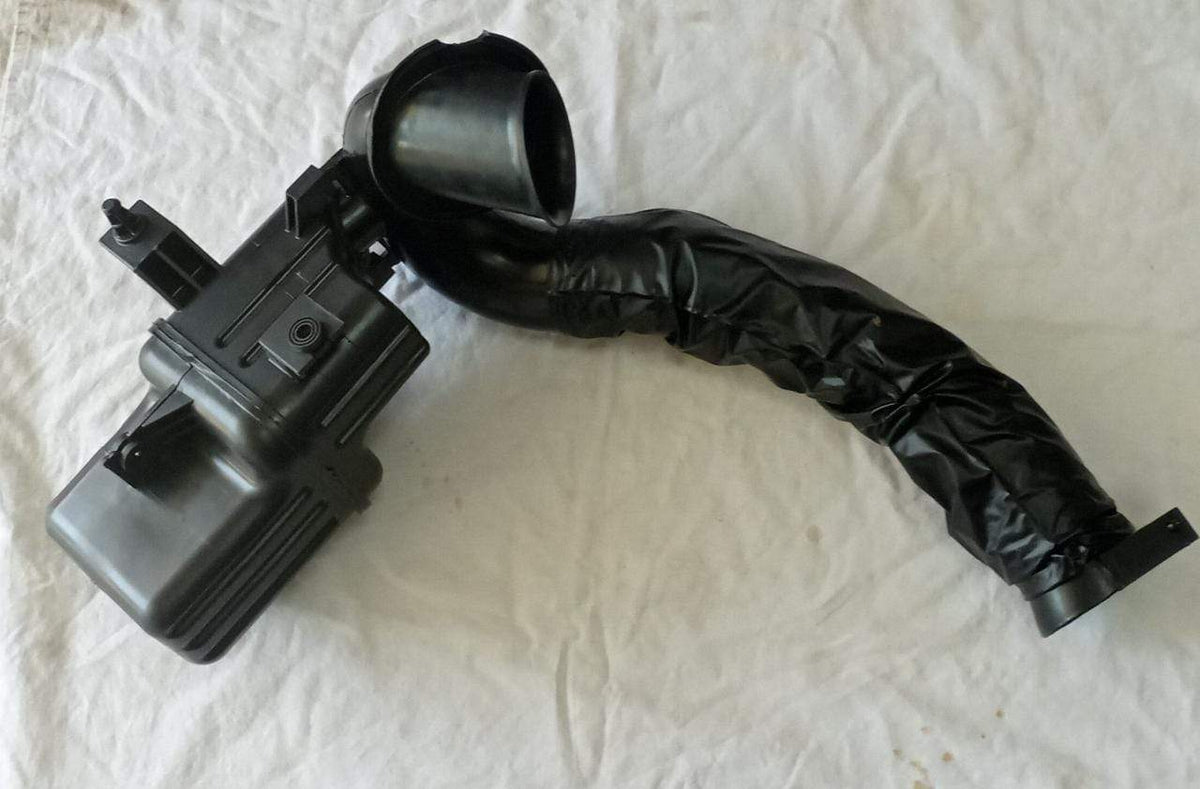 CarTrends Air Duct Pipe for Captiva vehicle, automotive spare part showing the duct pipe component.