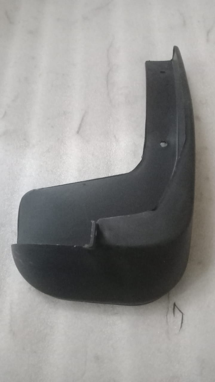 CarTrends Chevrolet/Enjoy front mud flap fender guard, durable plastic spare part for vehicle protection.