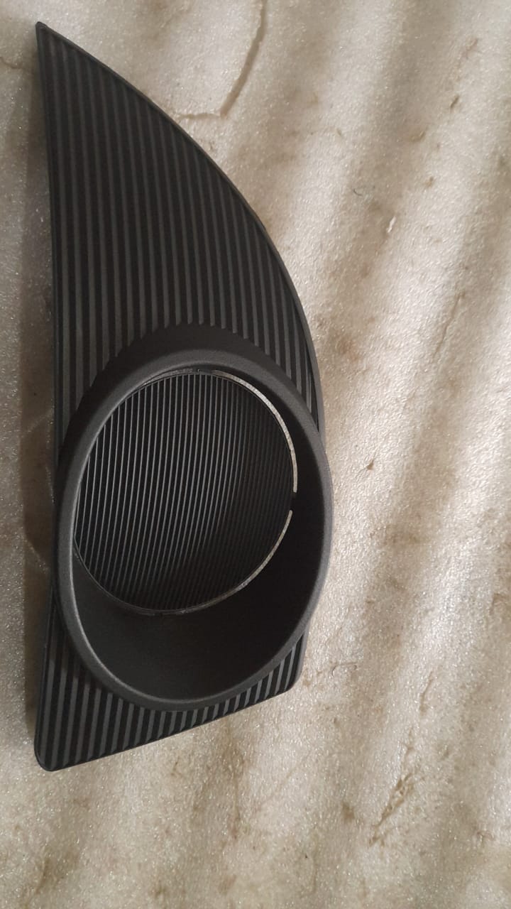 Right side fog lamp cover for Opel Optra, CarTrends spare part, black plastic exterior component visible in the image.