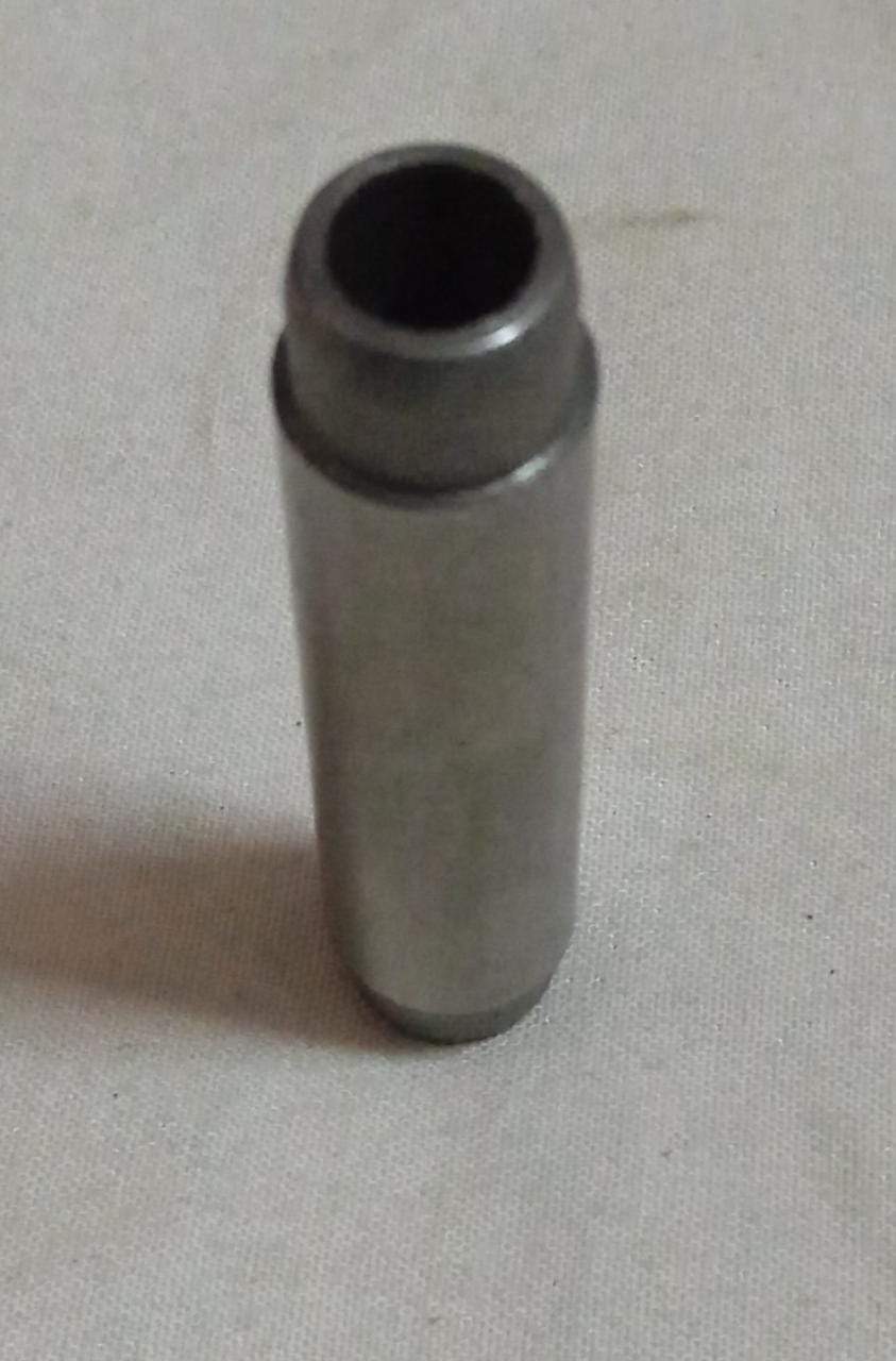 CarTrends Intake Valve Guide for Opel Optra 1.8 engine, close-up view of spare engine part with detailed metal finish