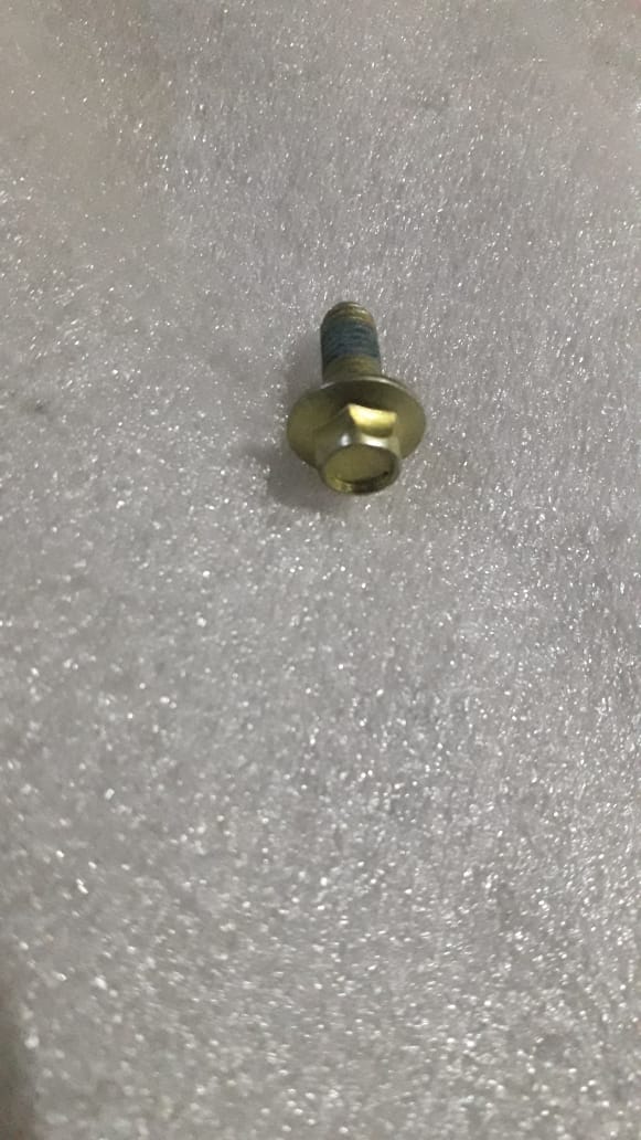CarTrends AC compressor pulley bolt for Captiva, spare part image showing the metal bolt and pulley component.