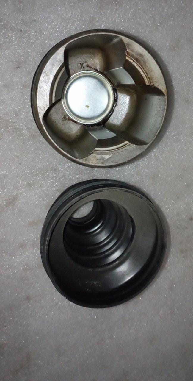CarTrends joint kit wheel drive shaft for Chevrolet Captiva, right side, showing the axle joint and surrounding components.