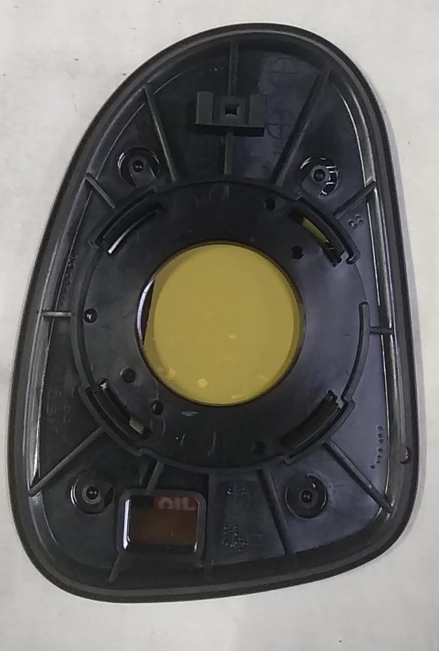 CarTrends Spark left mirror glass spare part, clear reflective glass for vehicle side mirror, replacement auto accessory.