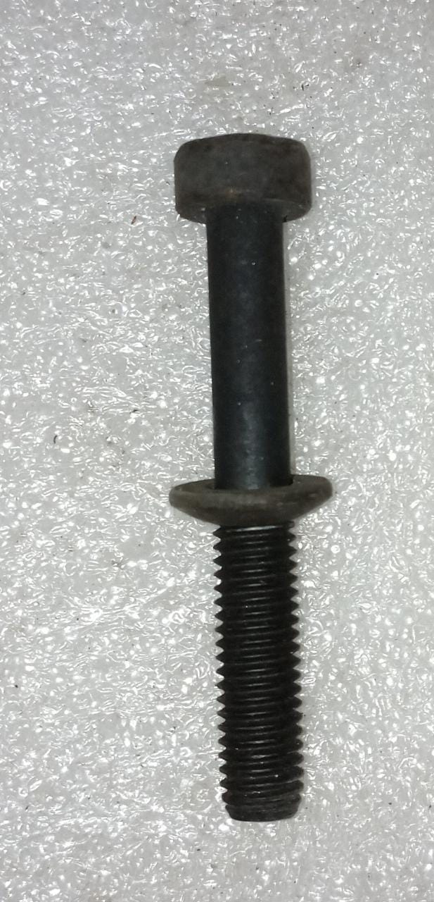 CarTrends Injector Bolt for Captiva, spare parts component, showcasing the sturdy metal bolt used in engine maintenance.
