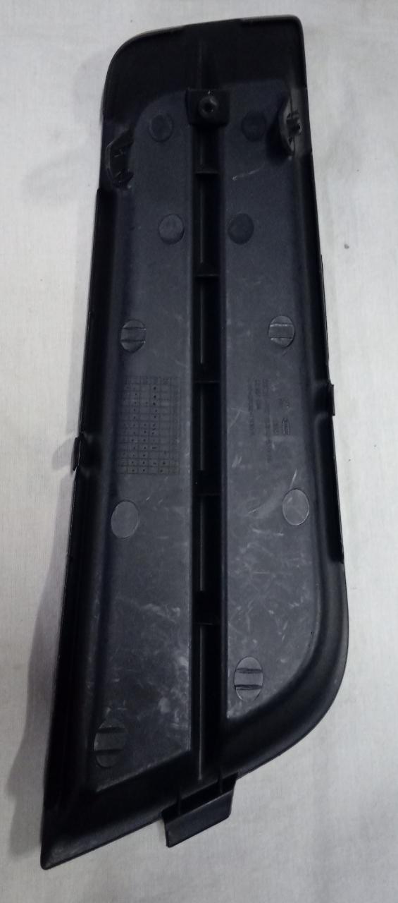CarTrends fog lamp cover for Chevrolet Cruze, right side opening spare part, durable plastic exterior component.