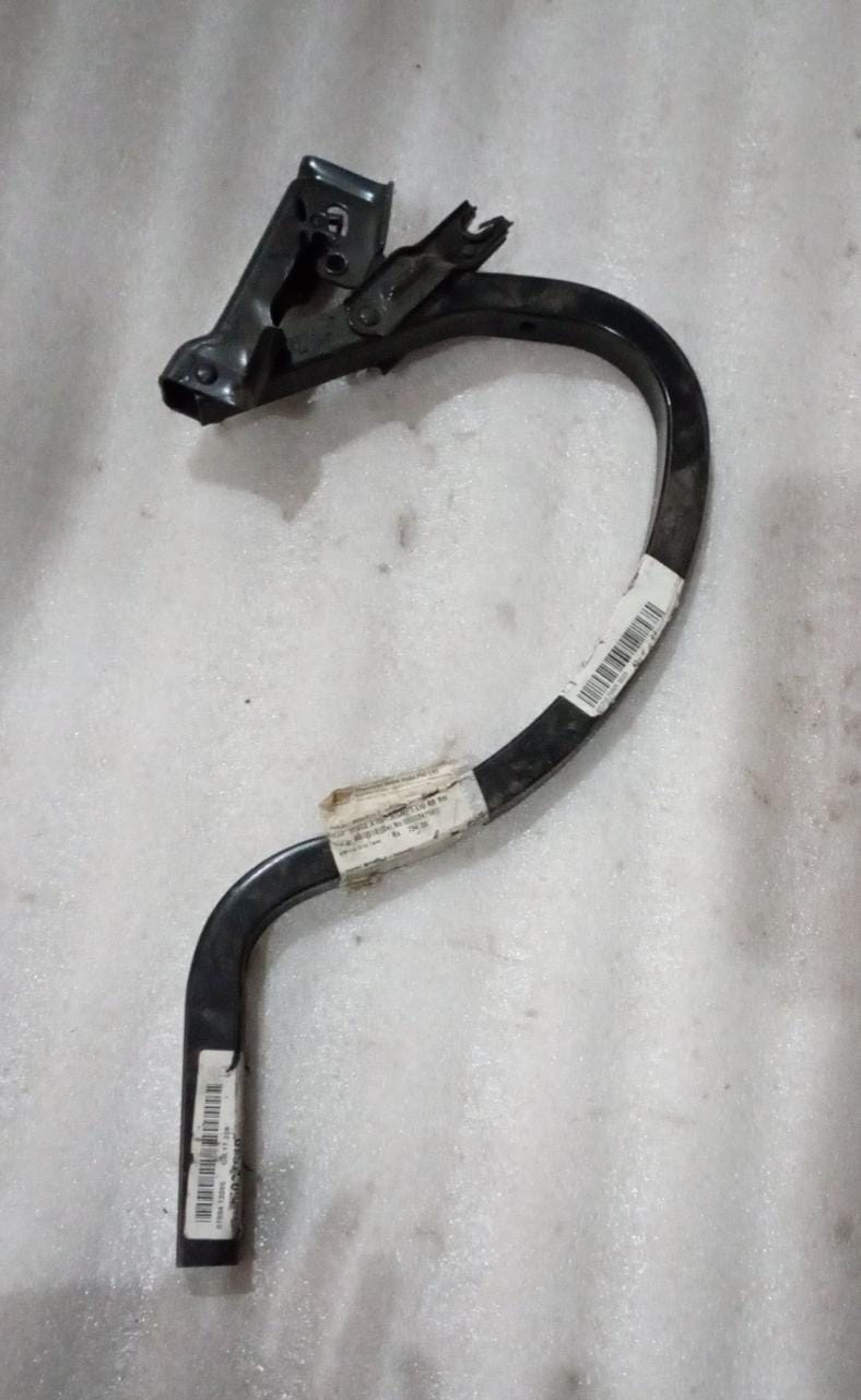 Dicci hinge Cruze right side spare part by CarTrends, showing close-up of hinge with mounting points and metal finish.