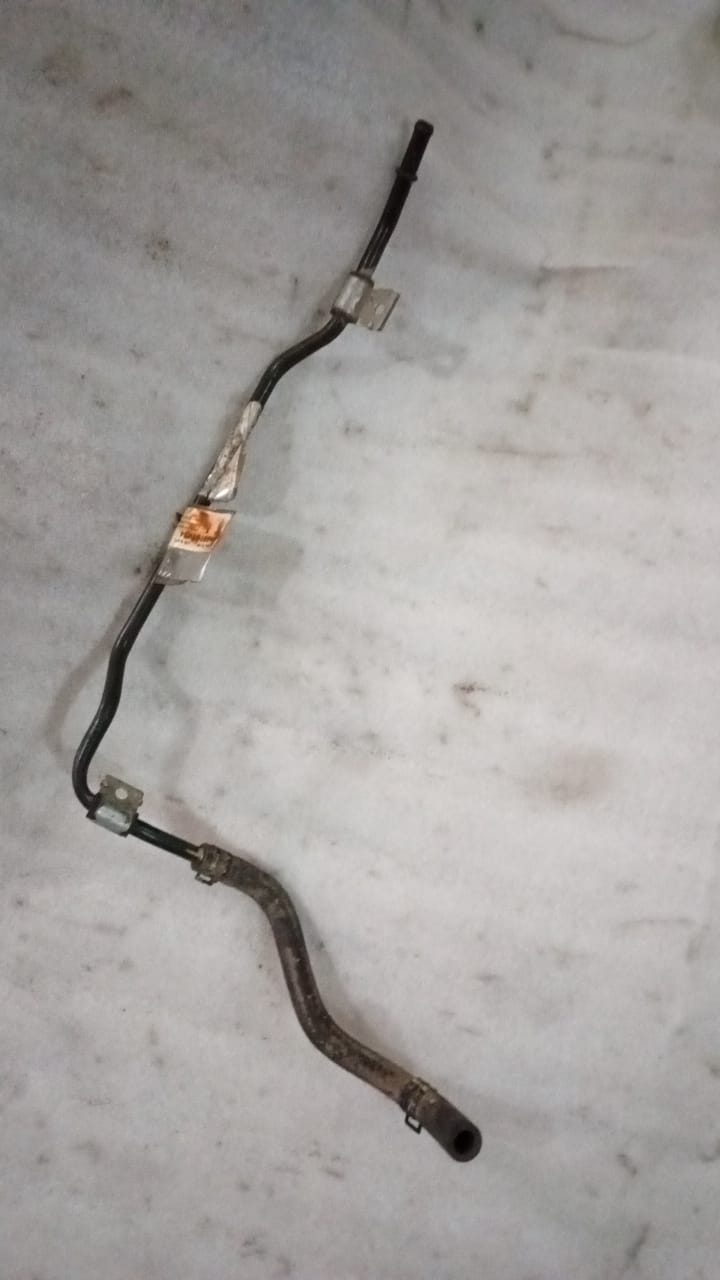 CarTrends return flow hose assembly for Chevrolet Aveo engine, durable spare part for efficient fluid management.