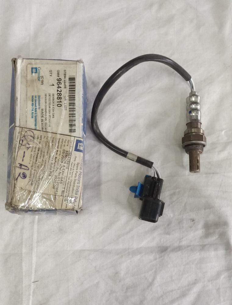 CarTrends exhaust gas sensor for Chevrolet Aveo, spare part replacement showing the sensor component in close-up.