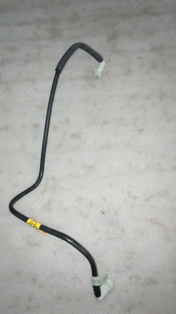 CarTrends rear return tube for Opel Optra, close-up view of the spare part showing its shape and connection points.