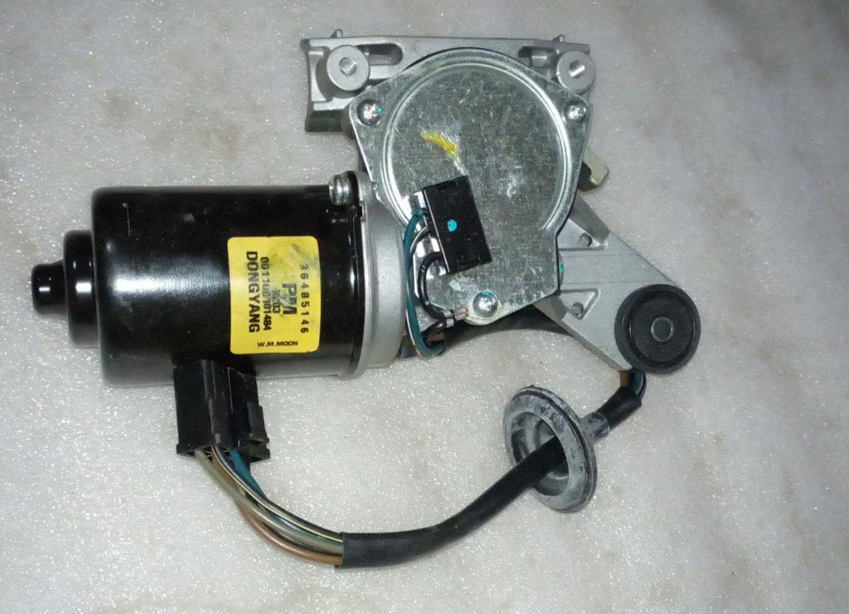 CarTrends front wiper motor for Chevrolet Spark, spare part, showing the wiper motor assembly for replacement.