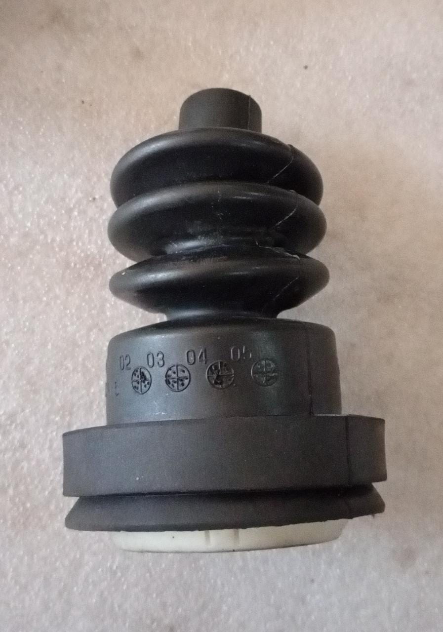 CarTrends bellows tube gear selector for Chevrolet Optra manual transmission, spare part for petrol engine repair.