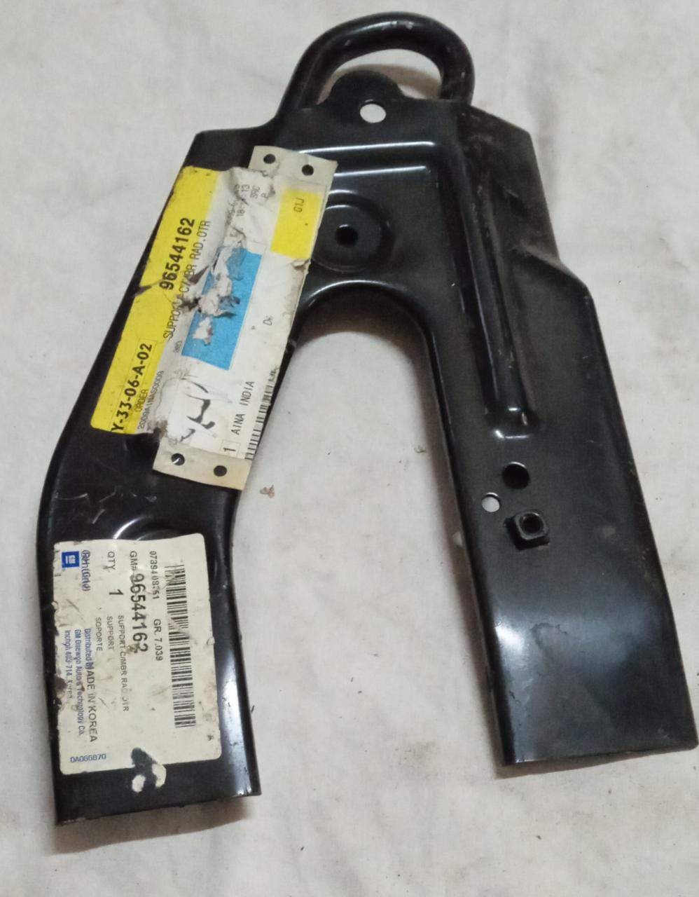 CarTrends radiator support member for Optra right side, automotive spare part displayed in the image.