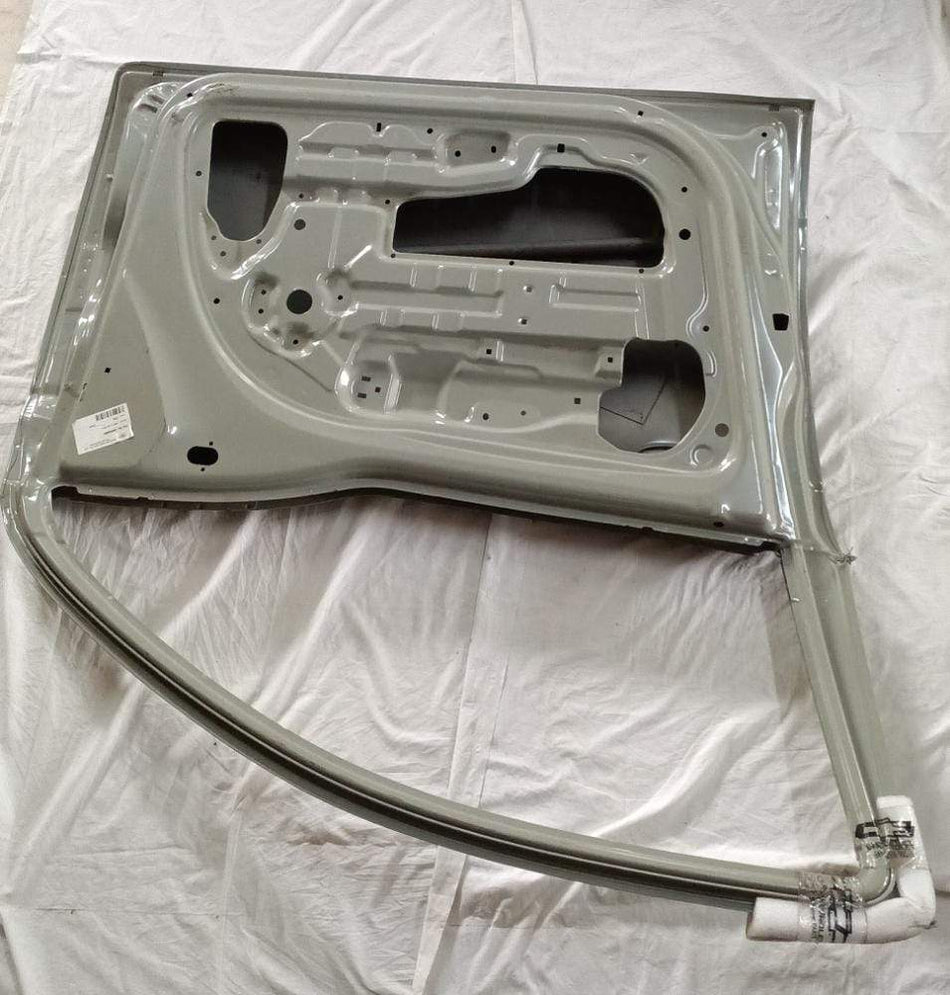 CarTrends Chevrolet Spark front left panel front door, spare part with visible door handle and window opening.