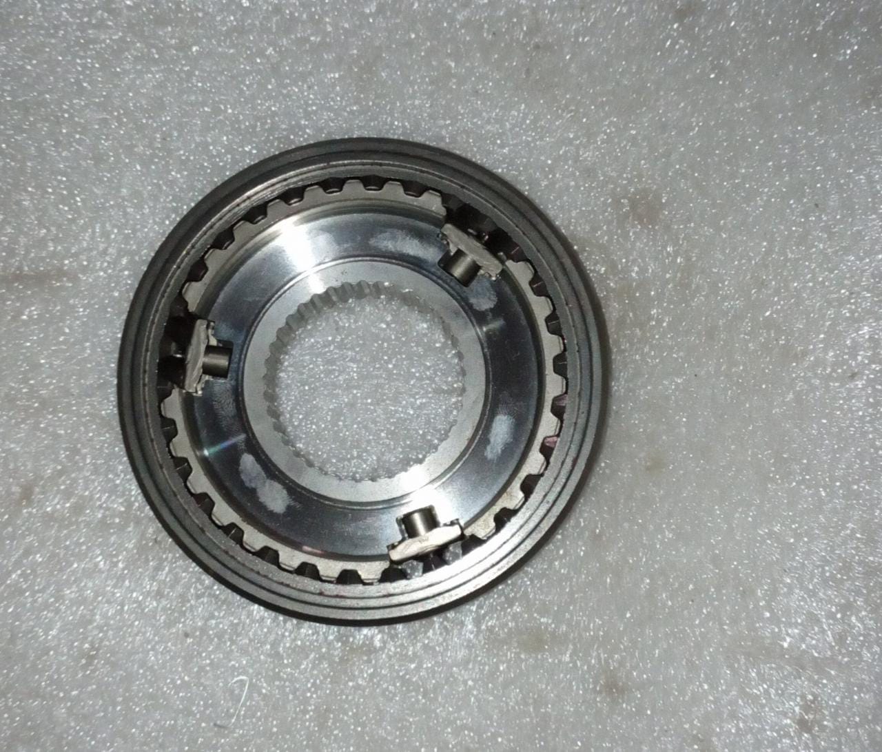 CarTrends synchronizer sleeve for Cruze 3rd and 4th gear, automatic spare part for gear shifting repair.